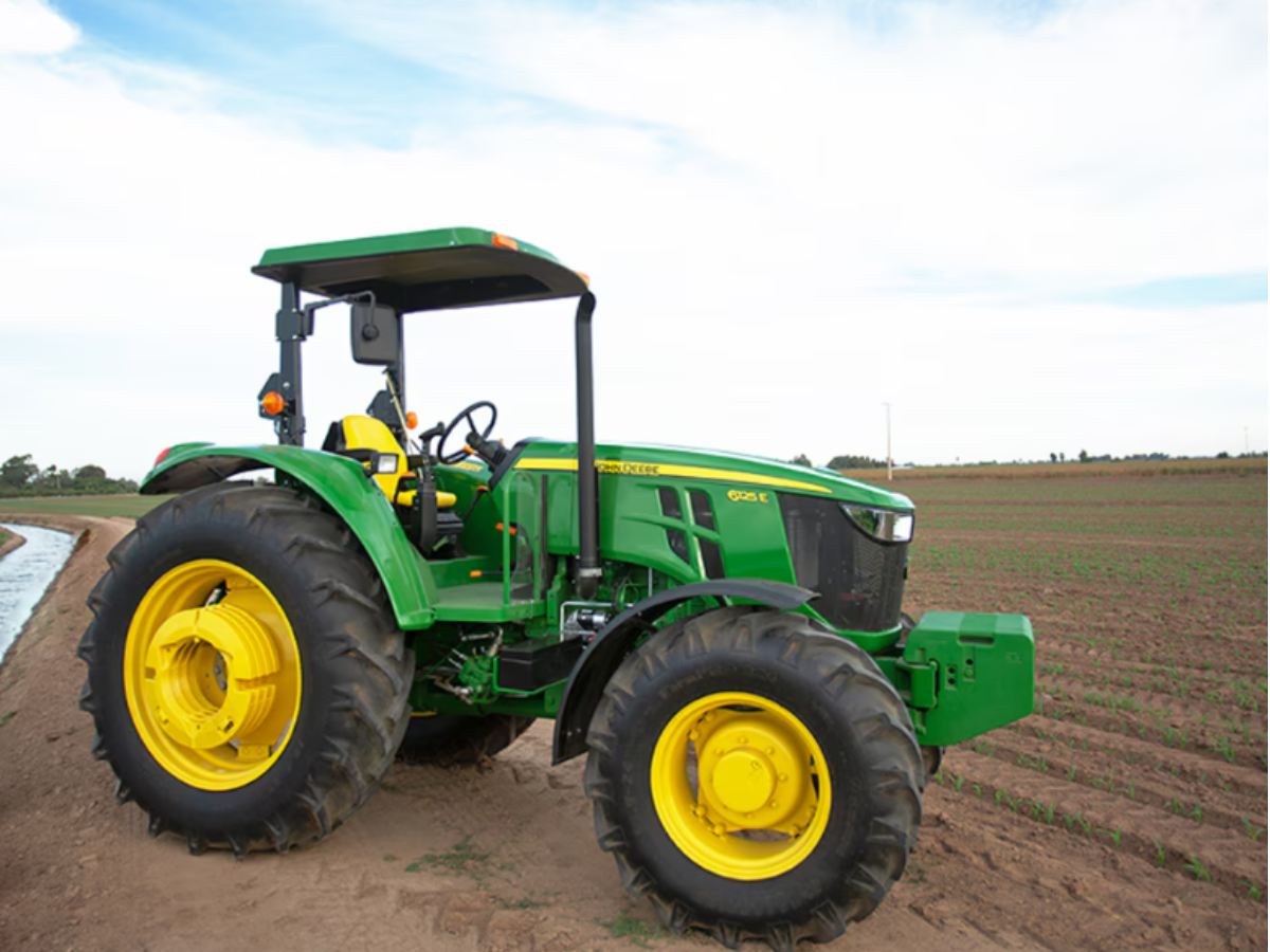 Tractor John Deere 5075E año 2017, código de flota TA119, en venta en Maquinaria Carrán